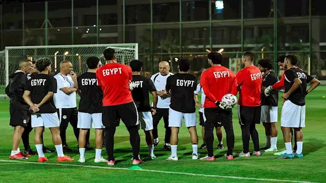 24 صورة من مران منتخب مصر استع...
