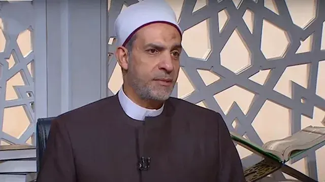 ما حكم إظهار الرقبة من الحجاب؟...