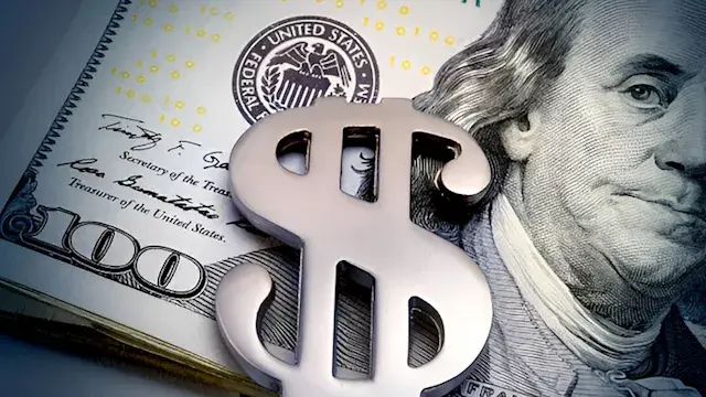 سعر الدولار ينخفض مقابل الجنيه في 10 بنوك بنهاية تعاملات الثلاثاء