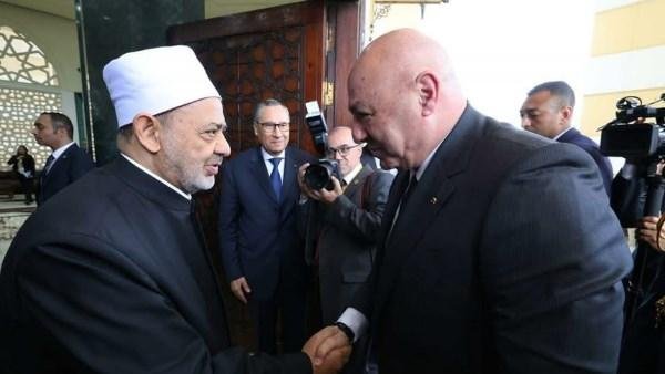 الرئيس اللبناني يجدد دعوته لشيخ الأزهر لزيارة بيروت بداية العام الجديد