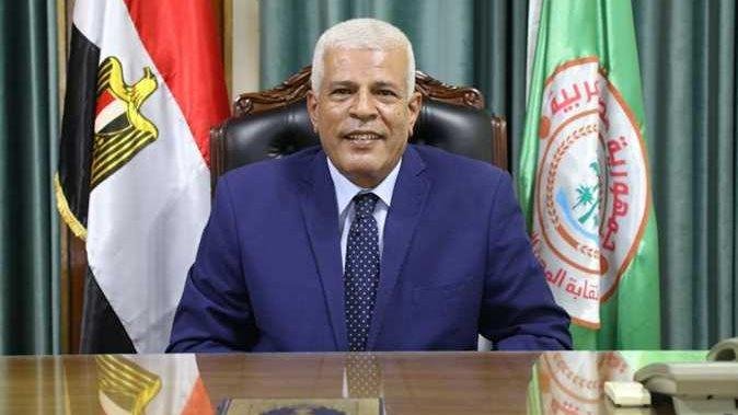 نقيب الزراعيين: الحرب الإيرانية الأمريكية ومضيق هرمز يهددان سلاسل الإمداد.. والتوسع الزراعي ضرورة