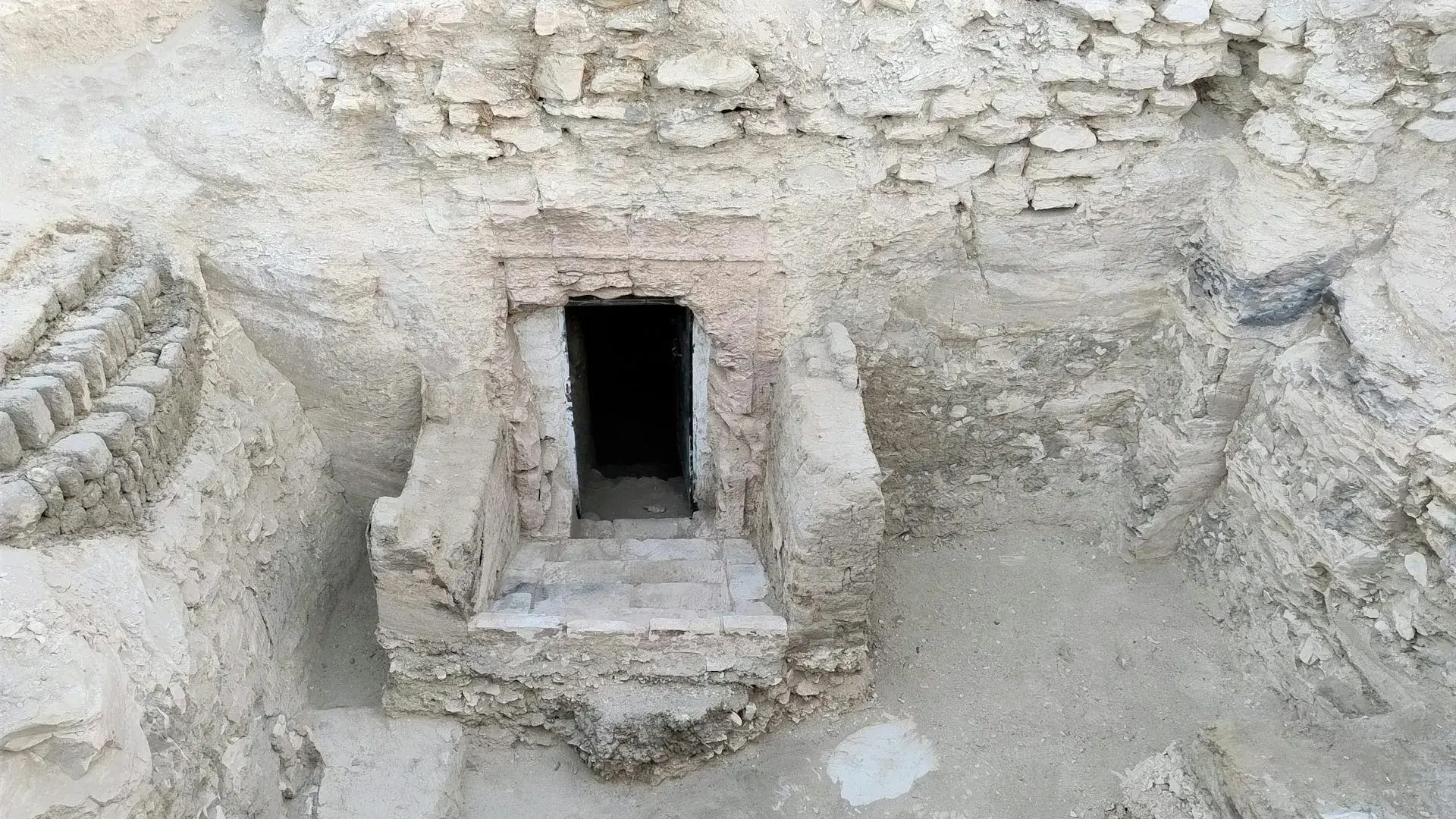 Archaeologists find a 3,000-ye...