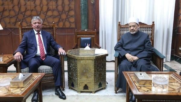 الإمام الأكبر: نتحرك بشكل مكثف للدعوة لوقف الحروب والصراعات