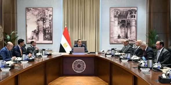 رئيس الوزراء: نستهدف الوصول لإنتاج 10 ملايين متر مكعب يوميا من المياه المحلاة