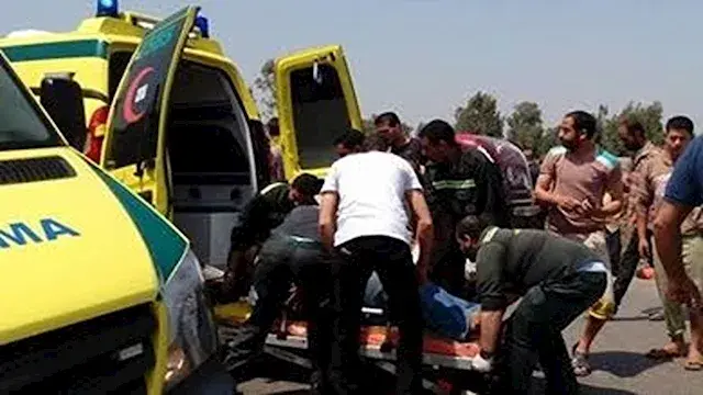 إصابة 7 أشخاص في تصادم بين سيا...