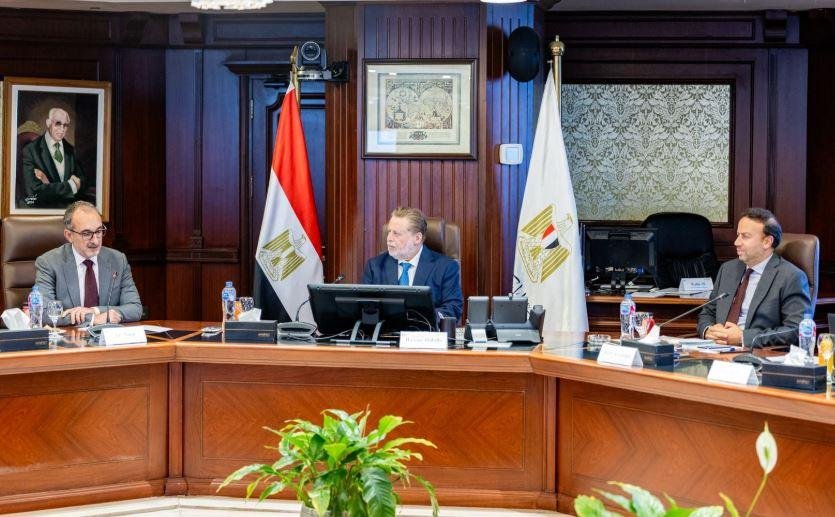 محافظ  البنك المركزي يبحث تعزيز إسهامات مؤسسة التمويل الدولية في دعم الاقتصاد المصري