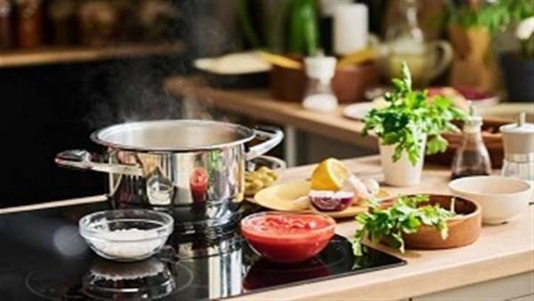 أطعمة صحية بتكلفة أقل.. الفول والعدس والجبنة القريش بدائل اقتصادية والمكسرات وبذور الشيا تحتاج للاعتدال