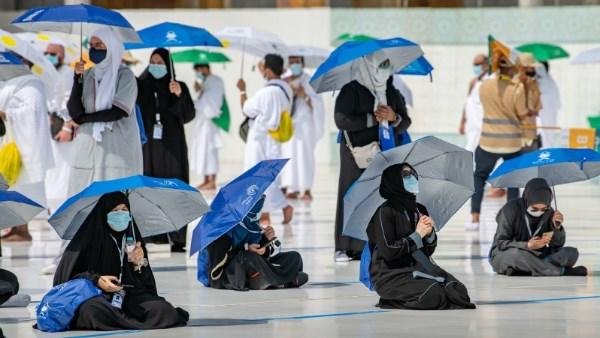 دار الإفتاء: يجوز للمرأة السفر...