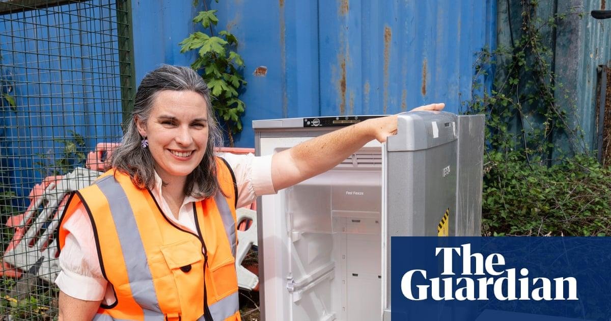 Why unwanted fridges are pilin...