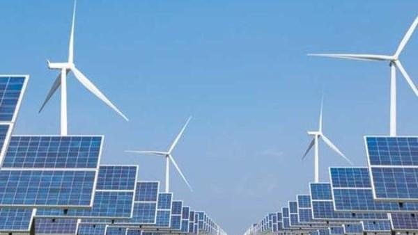 وزير الكهرباء: نخطط لإضافة أكثر من 20 جيجاوات من قدرات الطاقة الجديدة والمتجددة