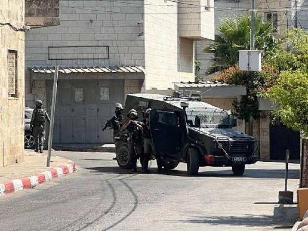 حماس: اقتحام رام الله ومؤسساتها إمعان في وحشية الاحتلال