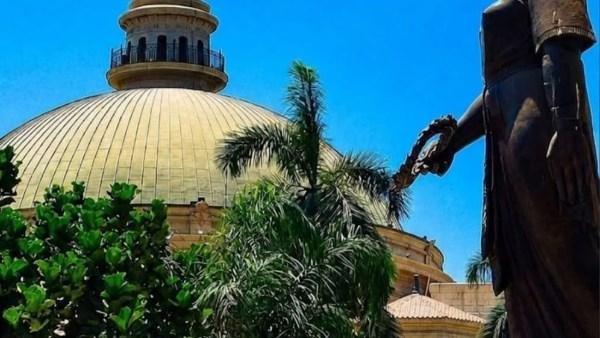 رئيس جامعة القاهرة يترأس اجتماع مجلس كلية الإعلام