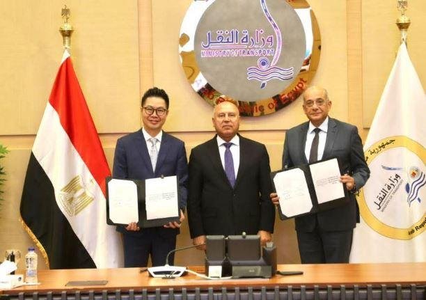 وزير النقل يشهد توقيع مذكرة تفاهم لإنشاء محطة الإسكندرية للصب الجاف غير النظيف بميناء المكس