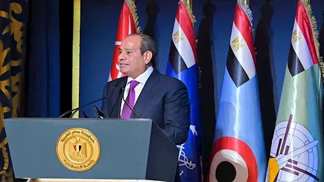 السيسي للمصريين: "قلت هنبدأ شغل 5 الصبح.. صحيت ومحدش صحي معايا"