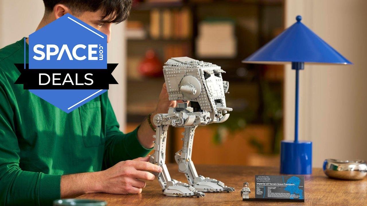 This Lego Star Wars UCS AT-ST...