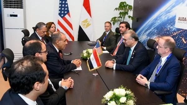 وزير الخارجية يؤكد لكبير مستشاري الرئيس الأمريكي الحرص على مواصلة تعزيز علاقات البلدين