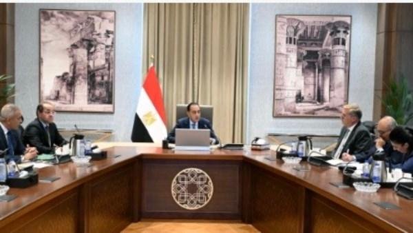 مدبولي يتابع عددا من ملفات العمل المشترك بين وزارتي المالية والبترول لتعزيز أمن الطاقة