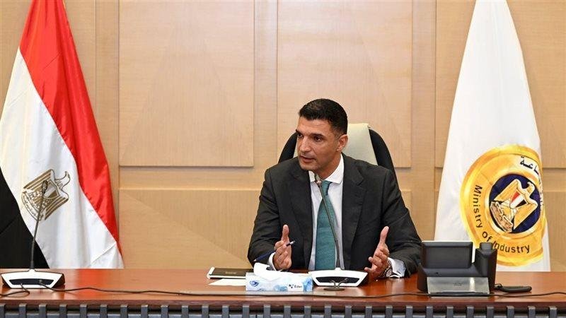 وزير الصناعة: الاقتصاد غير الرسمي من أبرز أسباب تعثر الصادرات المصرية