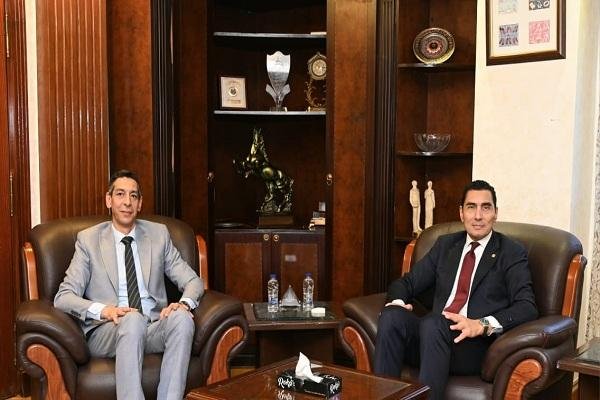 وزير الرياضة يجتمع مع رئيس اتحاد ألعاب القوى
