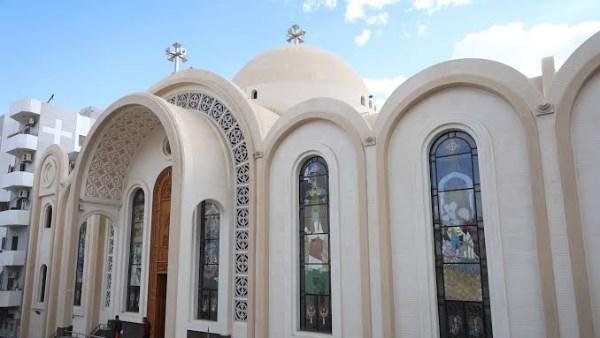 كنيسة بالمنيا توجه المقبلين على الزواج بإلغاء الحنة