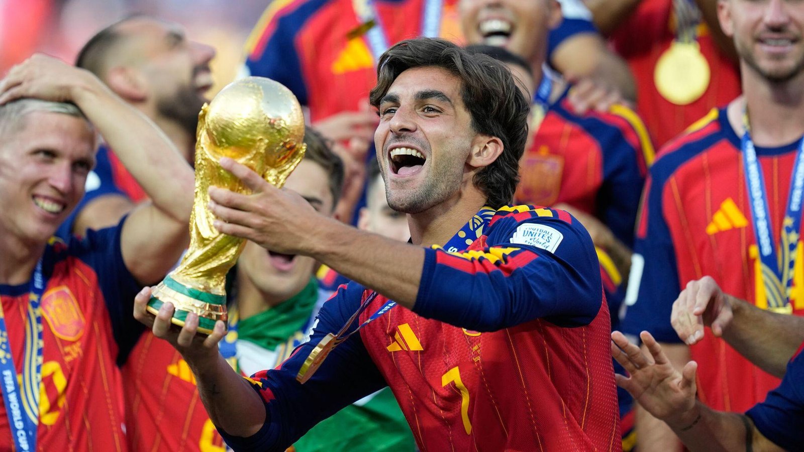 PSG sign World Cup final hero...