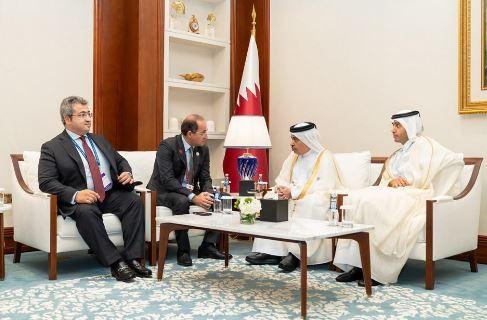 مصر وقطر تبحثان تعزيز التعاون...