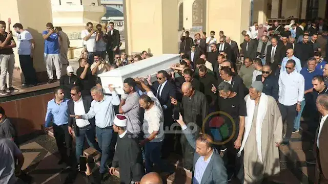 حضور شعبي ورسمي.. بدء عزاء الم...