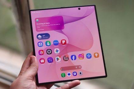 Cracking your Galaxy Z Fold 8...