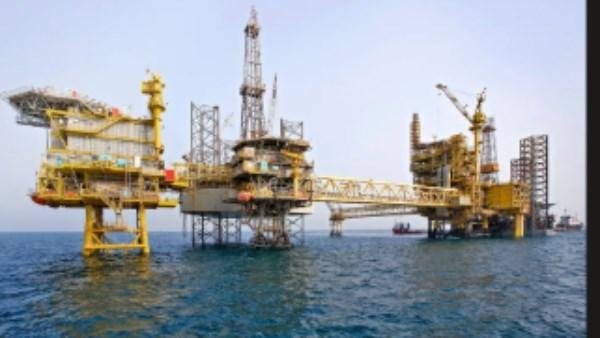 وزير الكهرباء: نحو 90% من استهلاك البترول المحلي يذهب إلى القطاع