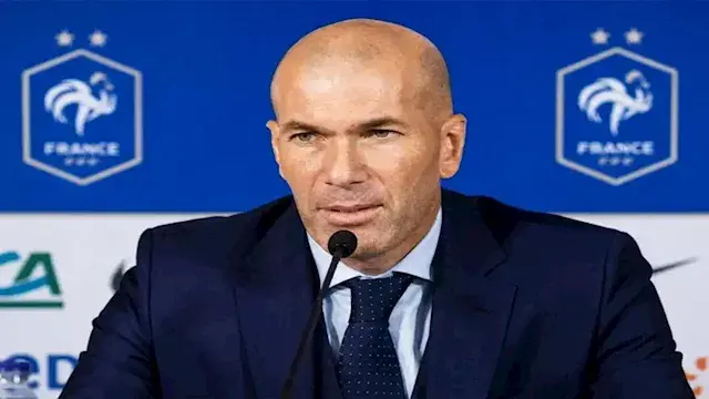 بالصور.. زيدان يظهر في مدرجات...