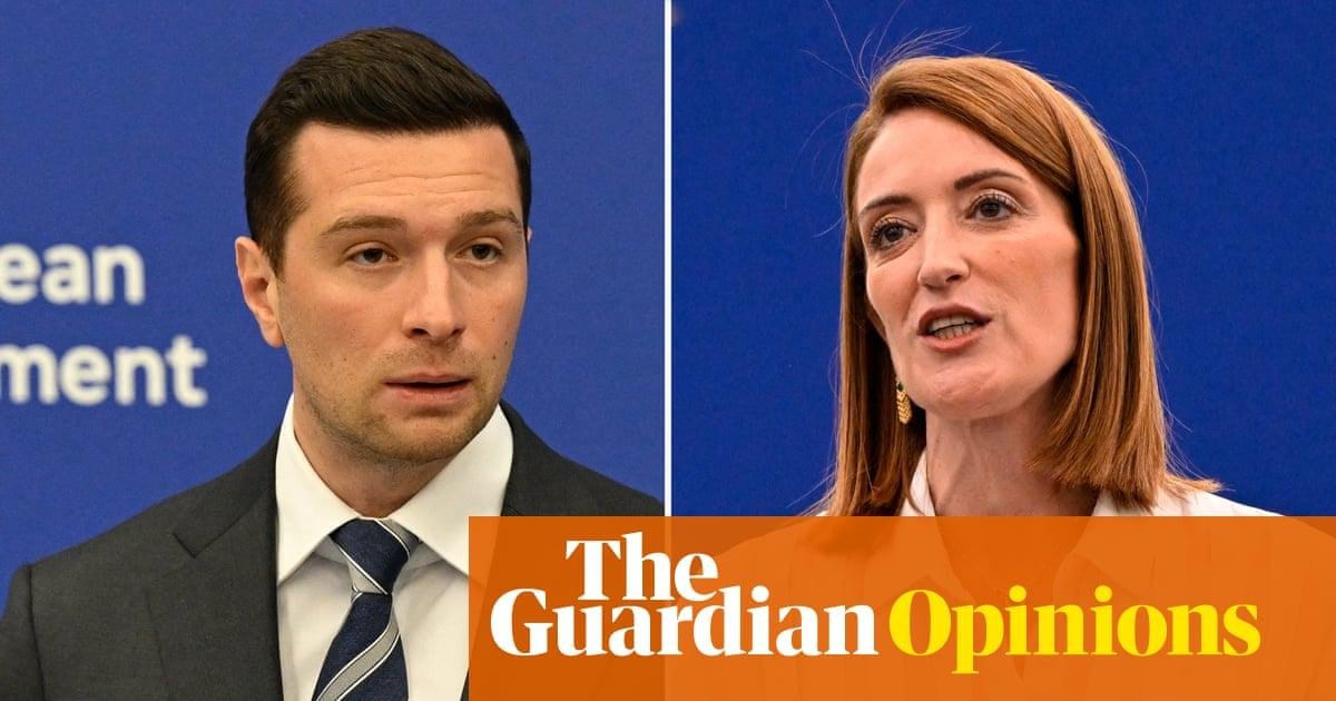 How the far right is tightenin...