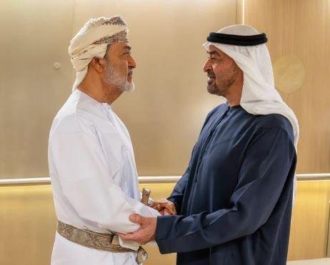 سلطان عُمان ورئيس الإمارات يبح...