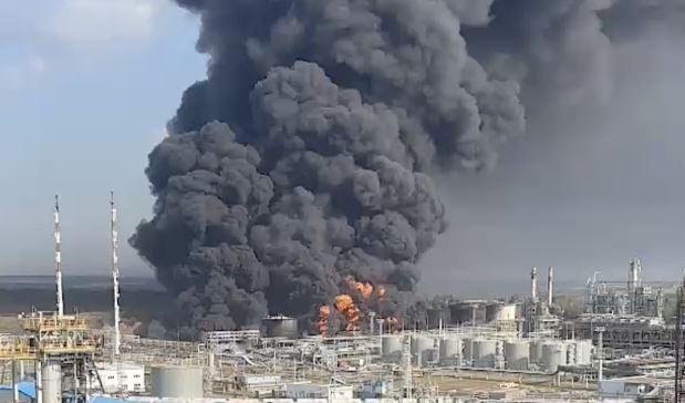الكرملين: ضربات أوكرانيا لمصافي النفط الروسية تتعارض مع المساعي الأمريكية للسلام