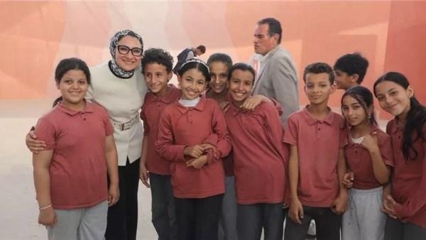 أخبار الوادي الجديد| المحافظ تشارك في فعاليات مهرجان الخريف بالشرقية.. وتعاون زراعي مع أكاديمية شنغهاي الصينية