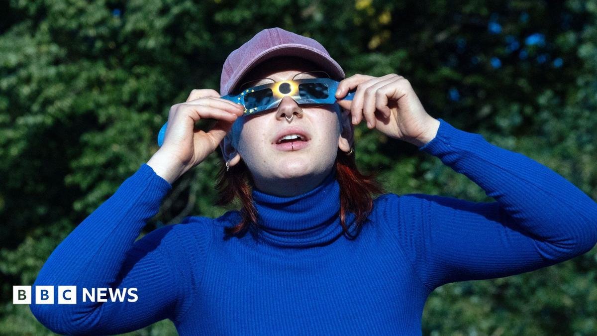 Eclipse warning: The key signs...