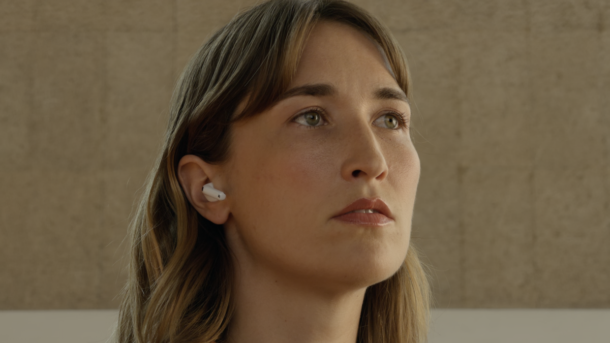 Apple announces two new AirPod...