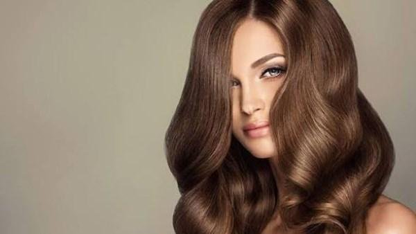 وصفات طبيعية لتقوية ونمو الشعر.. خطواتها بسيطة وآمنة