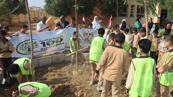 وزيرة التنمية المحلية والبيئة تعلن بدء توريد وزراعة 3620 شجرة بمحافظة بني سويف