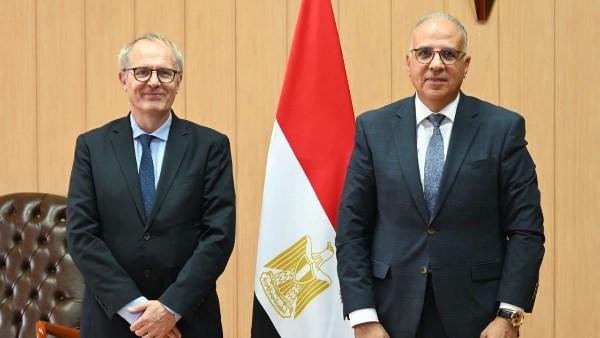 وزير الري يبحث مع المدير الإقليمي لـ "اليونسكو" تعزيز التعاون في حوكمة المياه والتكيف المناخي