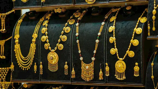 تراجع أسعار الذهب اليوم الخميس في بداية التعاملات الفورية