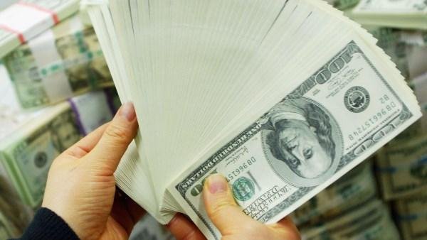 تفاصيل أعلى سعر دولار في البنو...