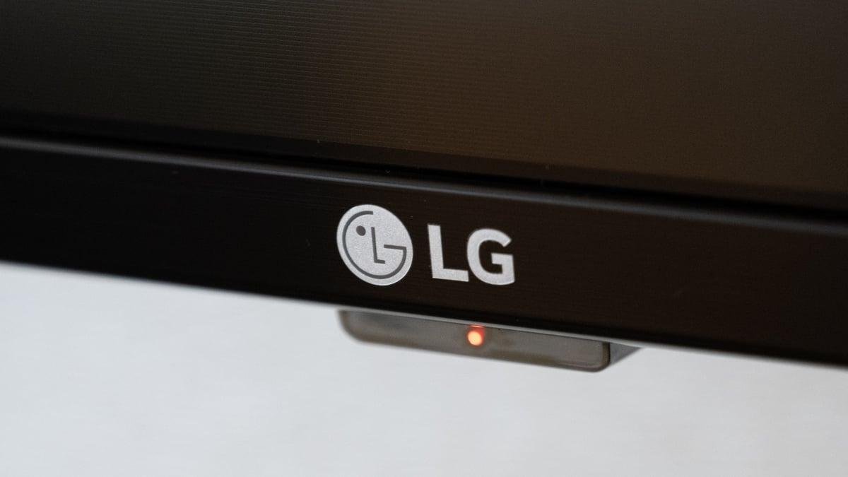 YouTuber claims LG TVs spy on...