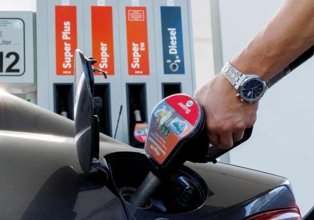 3 دول خليجية تترقب رفع أسعار ا...