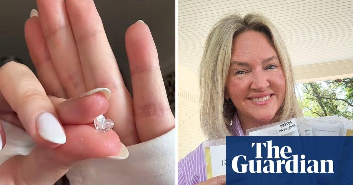 Diamonds for sale: lab-grown g...