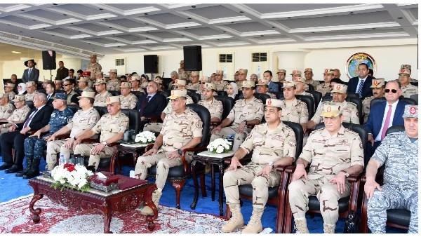 وزير الدفاع: المنطقة تشهد متغيرات متسارعة.. وحماية حدود الدولة مهمة مقدسة لمقاتلي القوات المسلحة