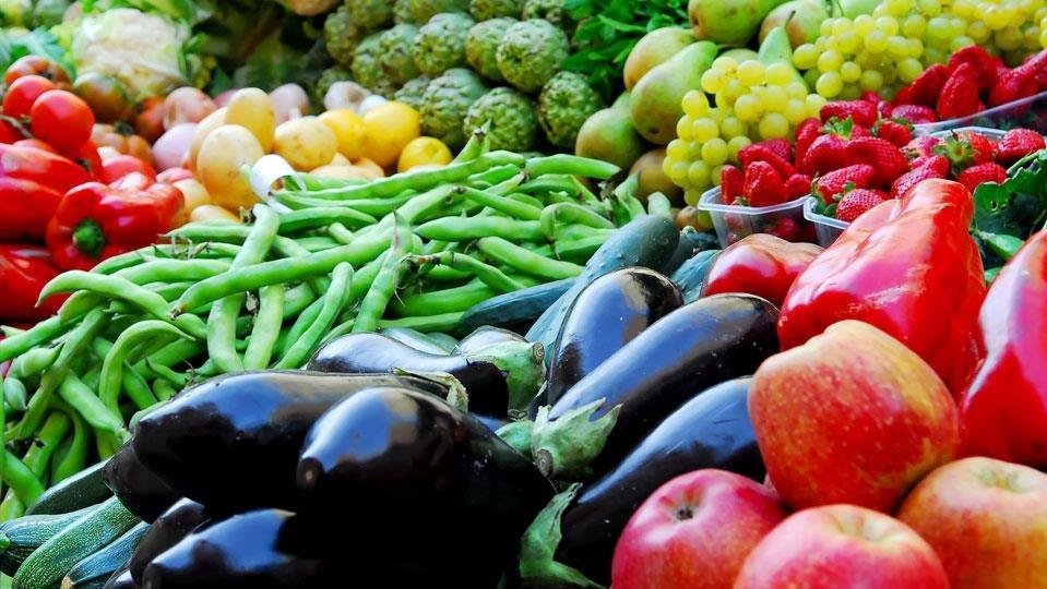 5 حلول برلمانية لضبط أسعار اللحوم والخضروات.. دعم الإنتاج وتقليص الوسطاء| خاص