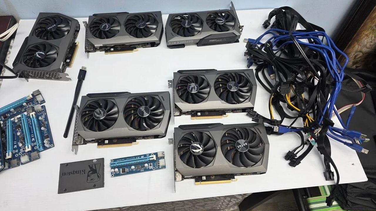 Lucky PC scavenger discovers 1...