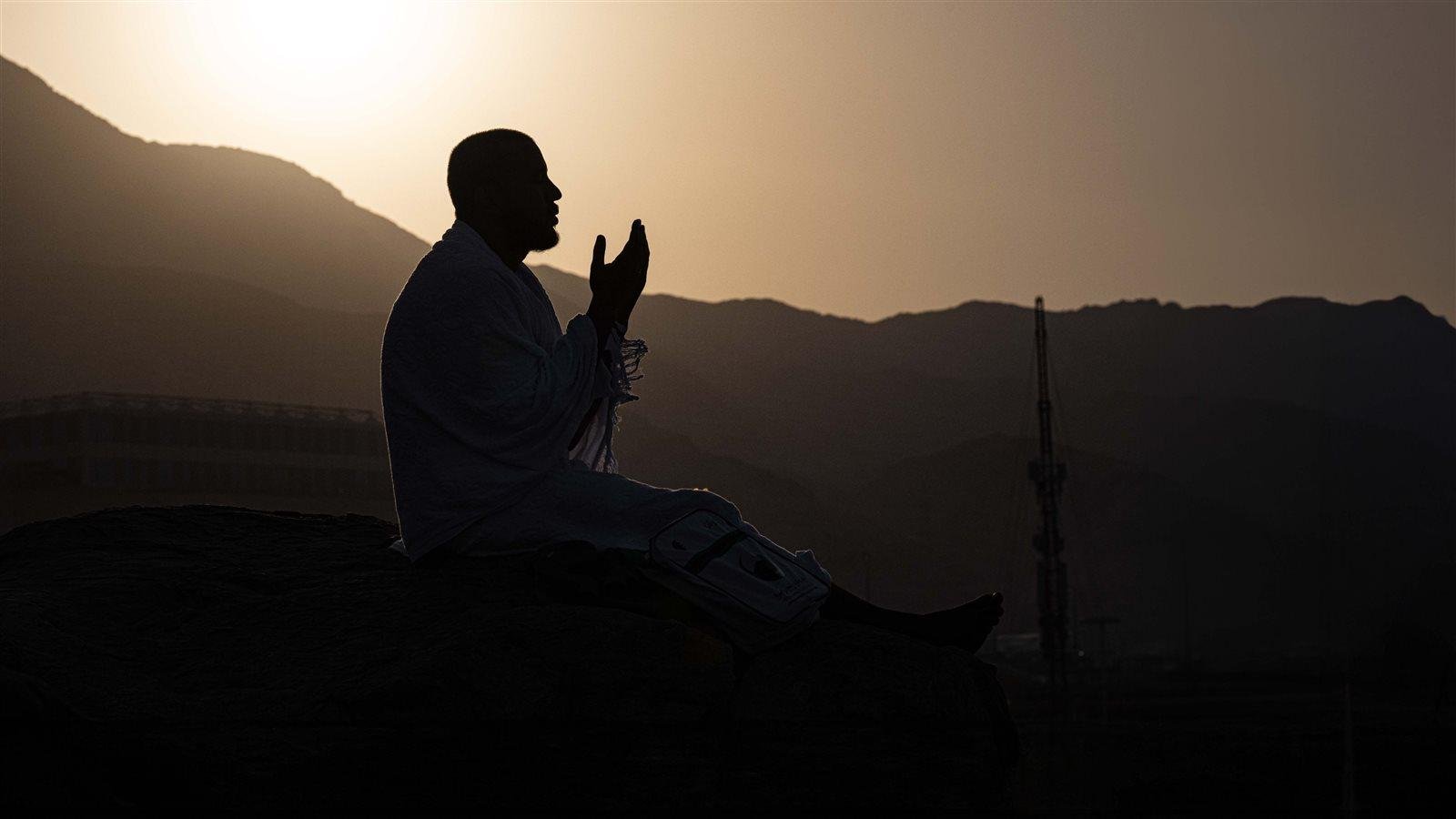 دعاء الصباح لجلب الرزق والفرج .. ردده كل يوم