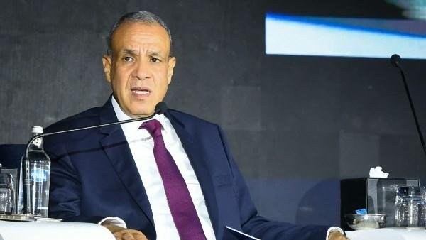 وزير الخارجية يشارك بجلسة نقاش...