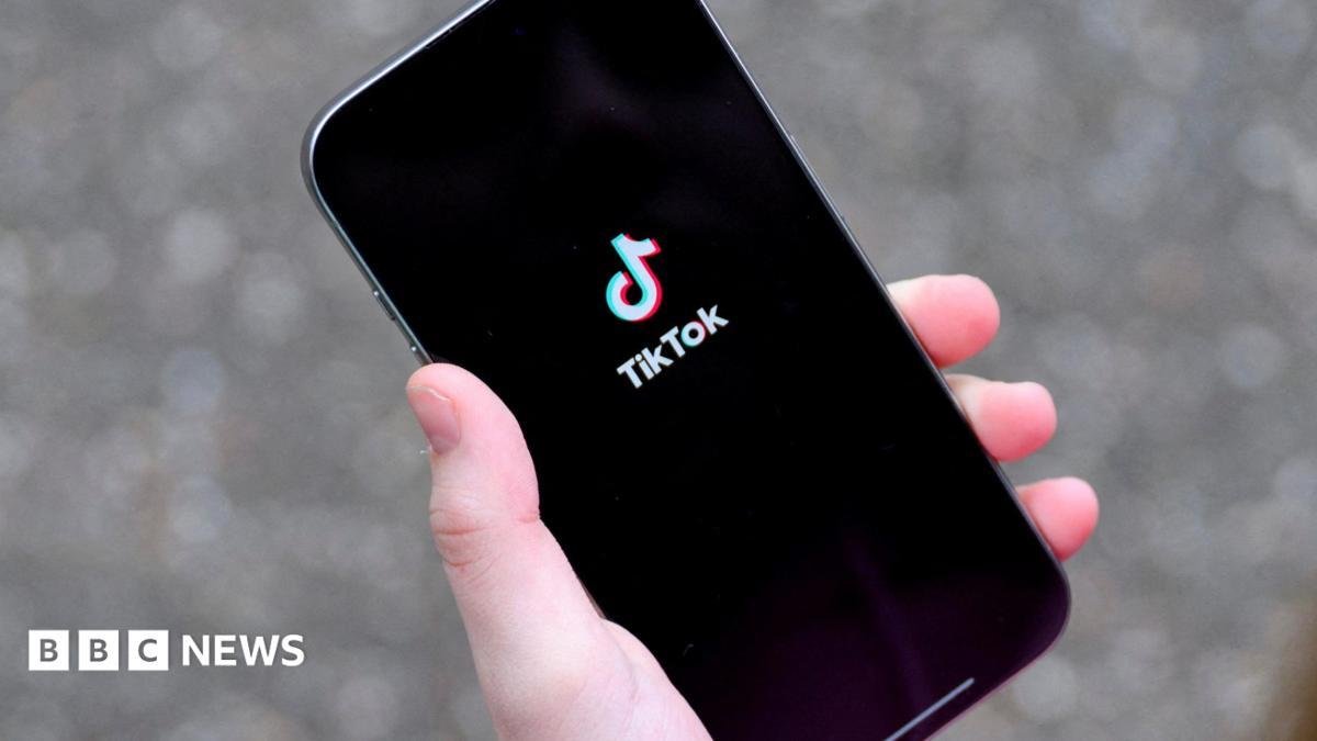 TikTok to pay $400m to US in o...